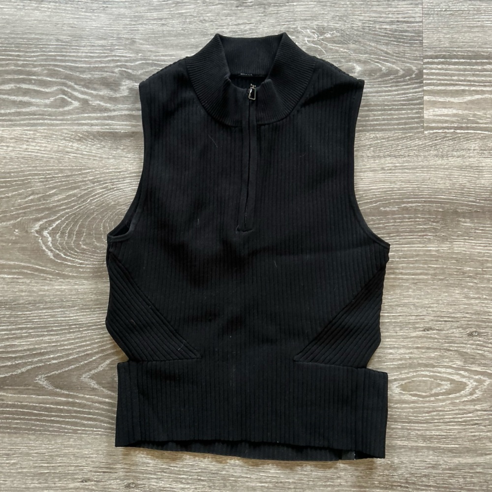 lululemon athletica Black Ribbed Sleeveless Zip Crop Top